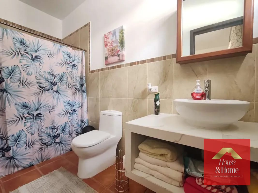 Renta de casa amueblada — Casa en Alquiler en San Lucas Sacatepéquez, Sacatepéquez — foto 5 de 15