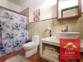 Renta de casa amueblada — Casa en Alquiler en San Lucas Sacatepéquez, Sacatepéquez — miniatura 5 de 15