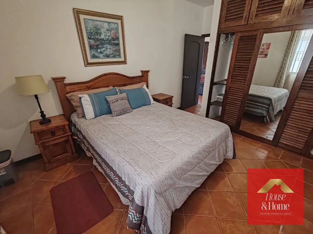 Renta de casa amueblada - 3