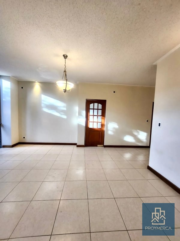 Casa en venta, Residencial Villas de Jacarandas de Cáyalá, Zona 16 — Casa en Venta en Zona 16, Guatemala, Ciudad — foto 4 de 12