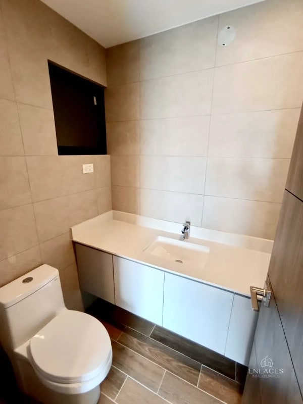 Zona 14 • Apartamento en Renta • Edificio Parque 14 - 13