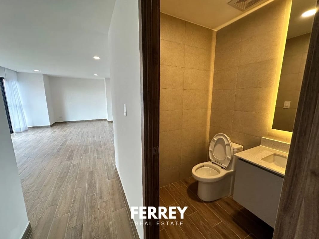 parque 14, amplio con cuarto de servicio — Apartamento en Alquiler en Parque 14, Zona 14, Guatemala, Ciudad — foto 13 de 15