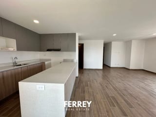 parque 14, amplio con cuarto de servicio — Apartamento en Alquiler en Parque 14, Zona 14, Guatemala, Ciudad — miniatura 9 de 15