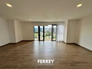 parque 14, amplio con cuarto de servicio — Apartamento en Alquiler en Parque 14, Zona 14, Guatemala, Ciudad — miniatura 2 de 15