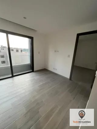 Apartamento en Renta en z10 Parque 10 — Apartamento en Alquiler en Parque 10, Zona 10, Guatemala, Ciudad — miniatura 3 de 16