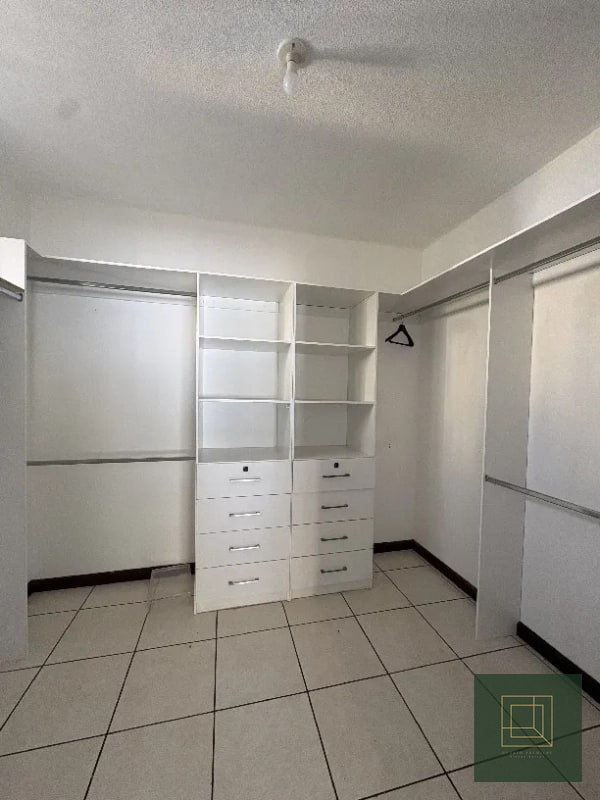 Amplia casa en renta en Condominio Entreverdes - 3