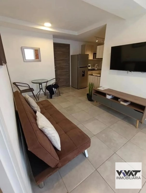 APARTAMENTO EN RENTA EN EDIFICIO MODRA ZONA 4 - 9