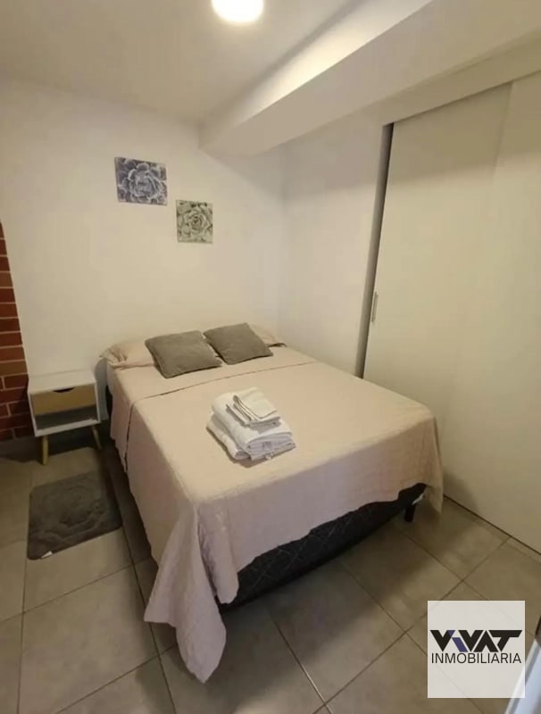 APARTAMENTO EN RENTA EN EDIFICIO MODRA ZONA 4 - 2