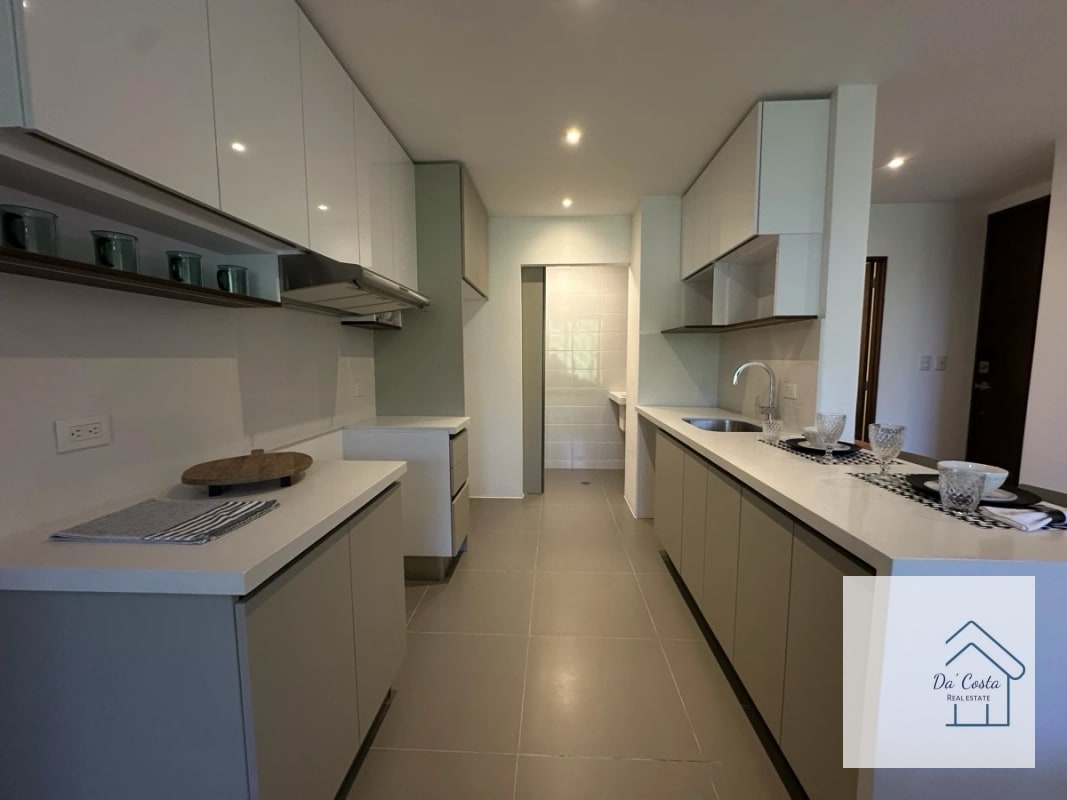 Apartamento en Venta Amueblado zona 13 - 4