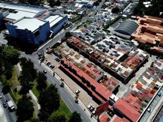 CASA EN VENTA SAN CRISTÓBAL A LA PAR DE SANKRIS MALL — Casa en Venta en Zona 8 Mixco, Guatemala, Ciudad — miniatura 8 de 9