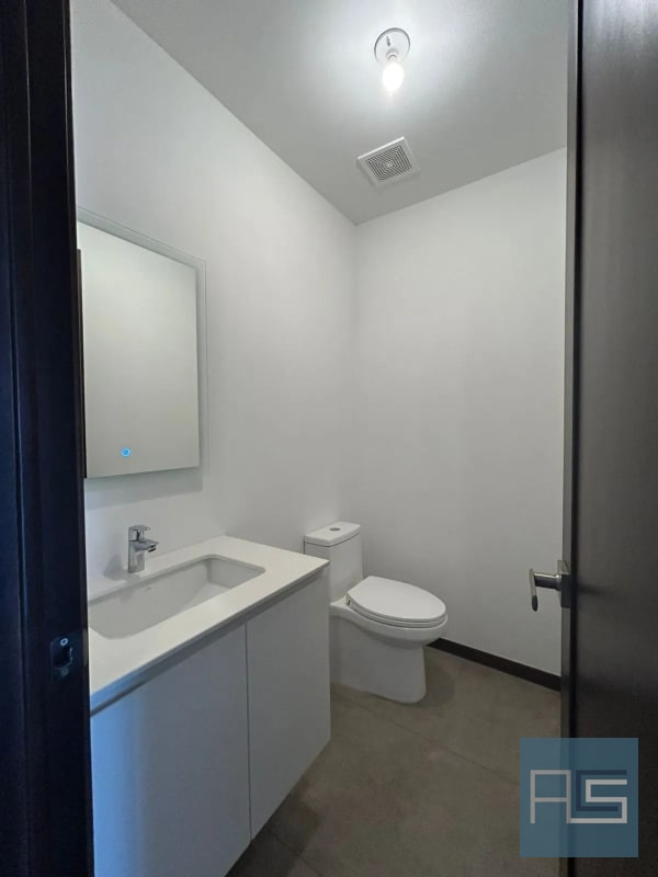 Amplio y moderno apartamento en Alquiler para estrenar en zona 15 de 3 hab, sector de San Lázaro - 13
