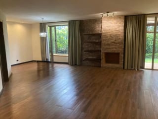 Colonia El Prado — Casa en Venta en El Prado, Zona 10, Guatemala, Ciudad — miniatura 1 de 8