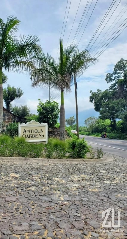 Terreno con planos y excelente vista en Antigua Gardens - 1