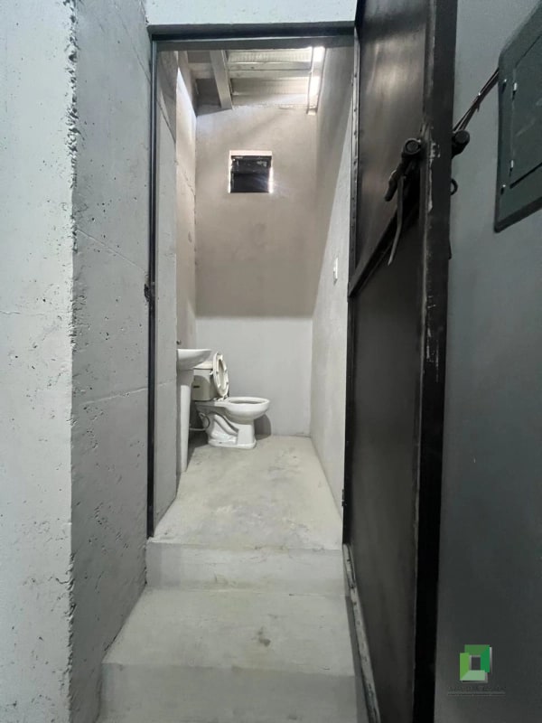 Bodega zona 1 - 4