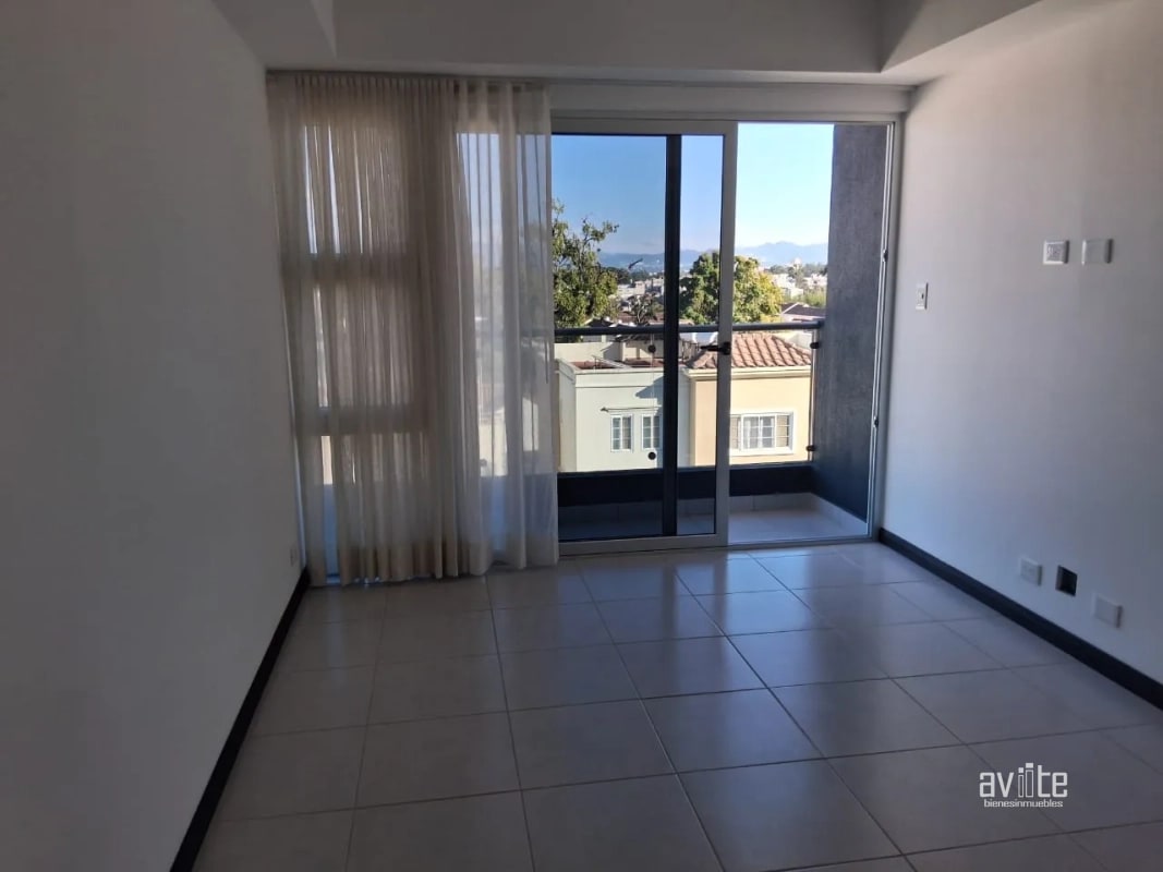 Condado Naranjo, Serena: apartamento 2 habitaciones con balcón Q5,200.00 - 5