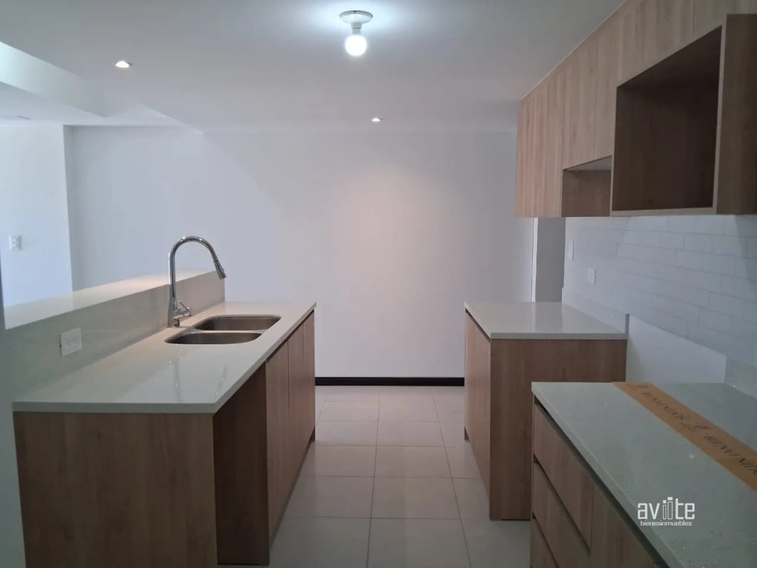 Condado Naranjo, Serena: apartamento 2 habitaciones con balcón Q5,200.00 - 3