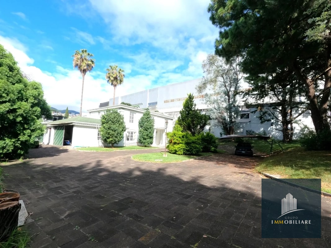 Casa para Restaurante con Jardín y Parqueo Bulevar las colinas, San Cristobal - 15