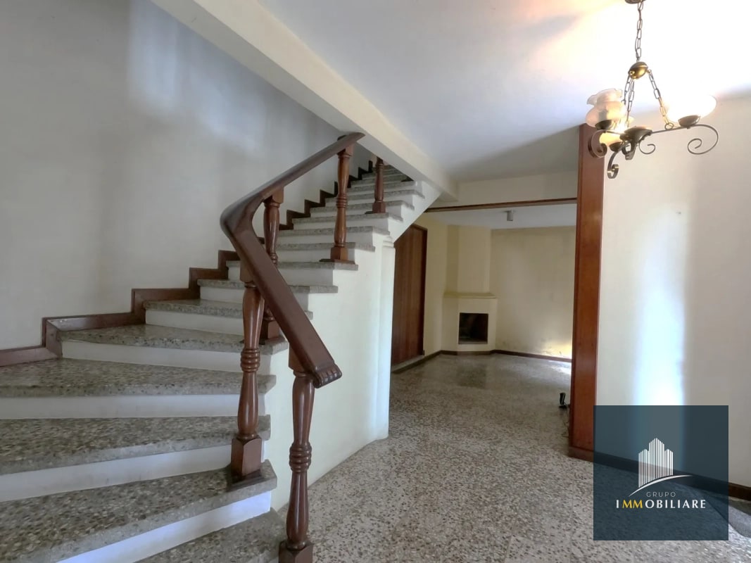 Casa para Restaurante con Jardín y Parqueo Bulevar las colinas, San Cristobal - 12