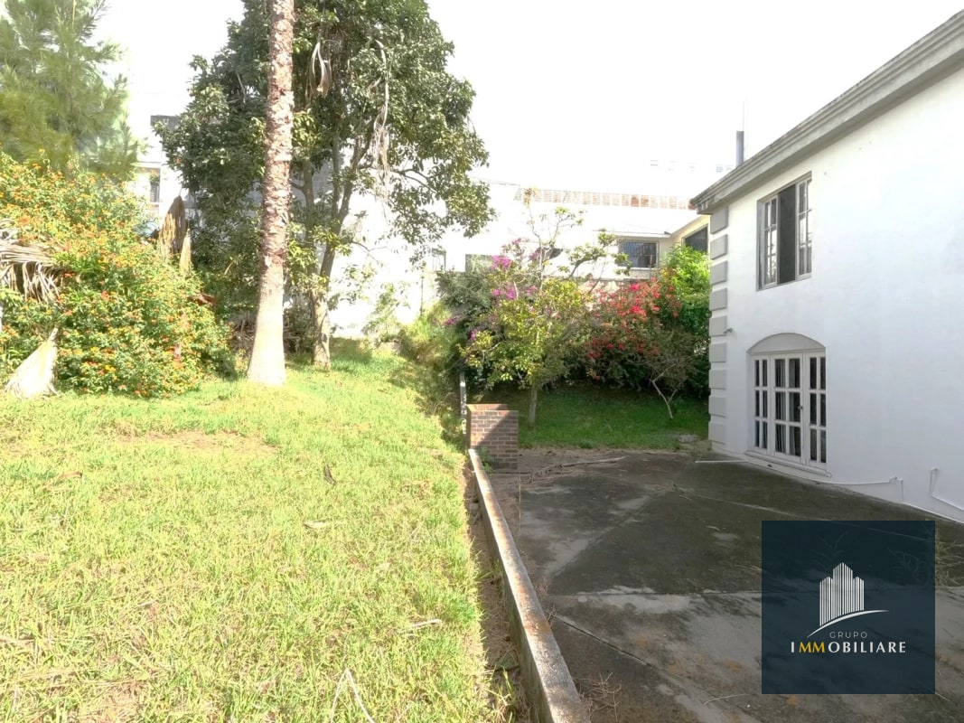 Casa para Restaurante con Jardín y Parqueo Bulevar las colinas, San Cristobal - 8