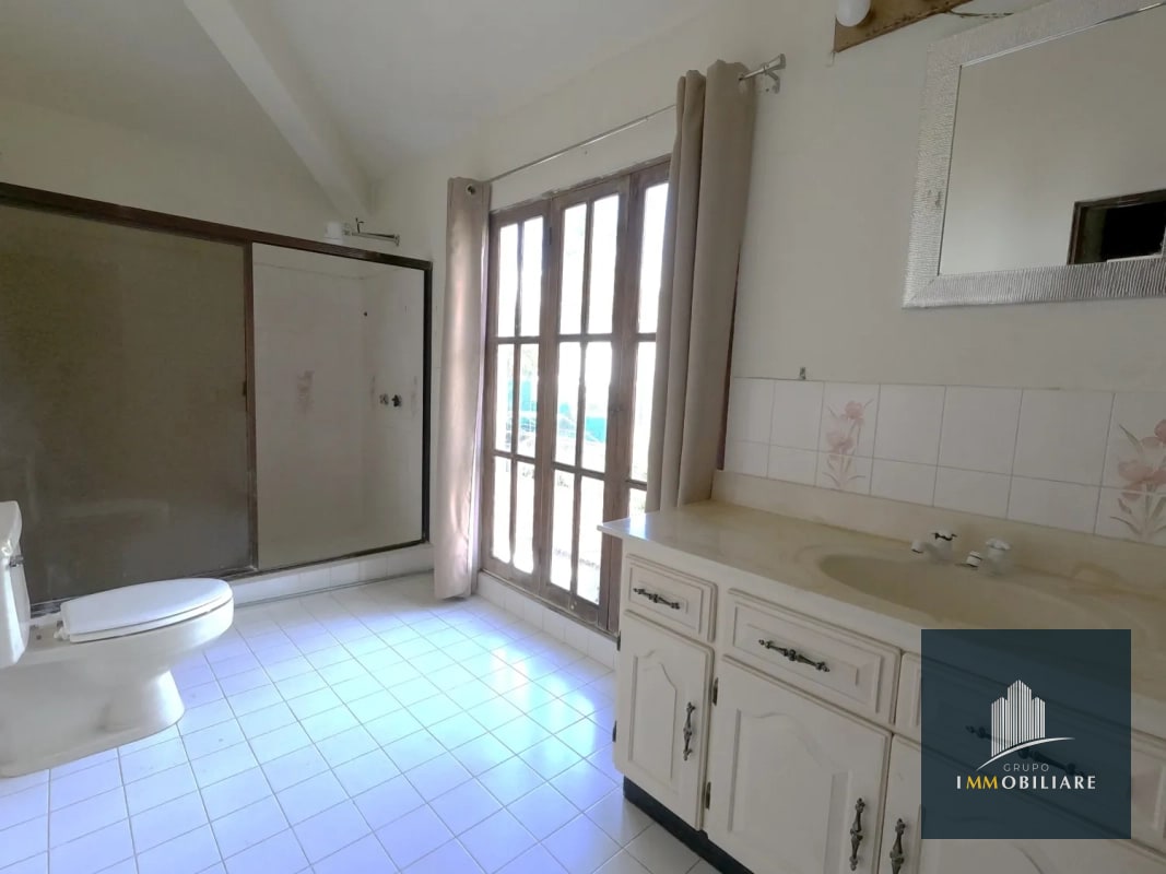 Casa para Restaurante con Jardín y Parqueo Bulevar las colinas, San Cristobal - 5