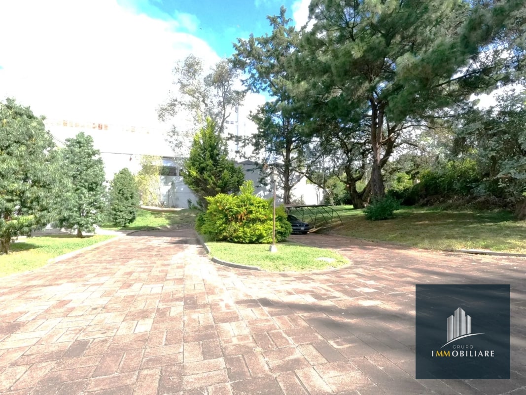 Casa para Restaurante con Jardín y Parqueo Bulevar las colinas, San Cristobal - 2