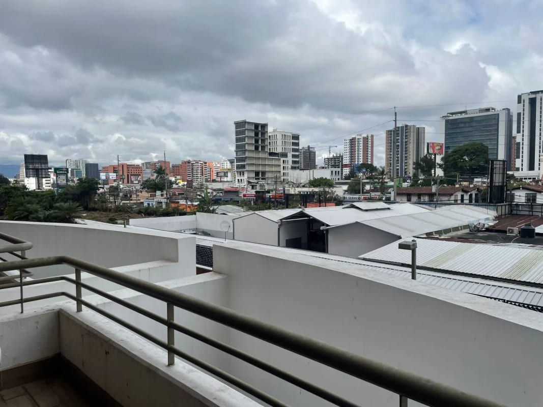Apartamento  en Venta 1 Habitación Zona 10 — Apartamento en Venta en Jardines del Acueducto, Zona 10, Guatemala, Ciudad — foto 2 de 8