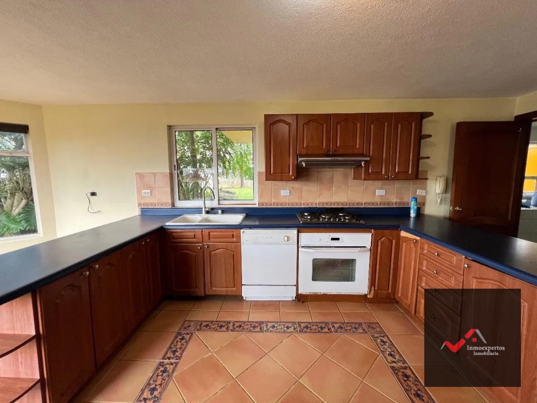 CASA EN VENTA SAN CRISTOBAL ZONA 8 DE MIXCO - 3