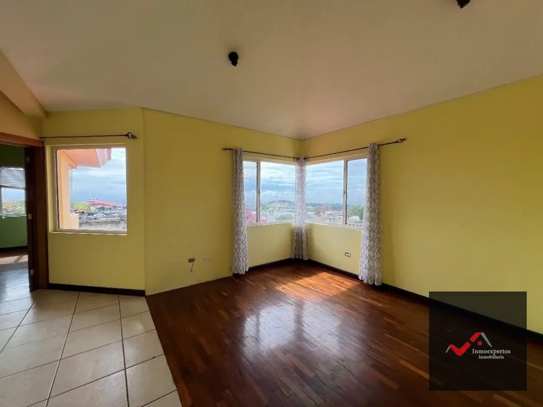 CASA EN VENTA SAN CRISTOBAL ZONA 8 DE MIXCO — Casa en Venta en Zona 8 Mixco, Guatemala, Ciudad — foto 3 de 10