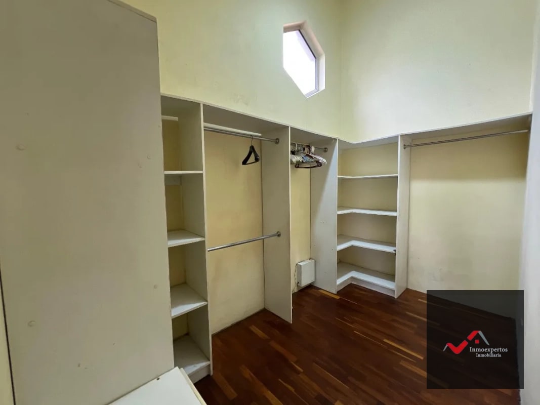 CASA EN VENTA SAN CRISTOBAL ZONA 8 DE MIXCO - 1