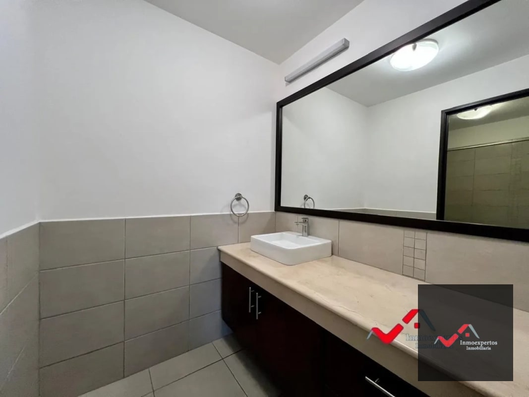Apartamento en Renta Zona 14 - 7