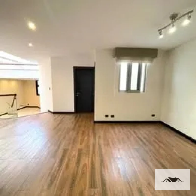 EN VENTA Preciosa y Amplia Casa Colonia El PRADO ZONA 10 — Casa en Venta en El Prado, Zona 10, Guatemala, Ciudad — foto 7 de 10
