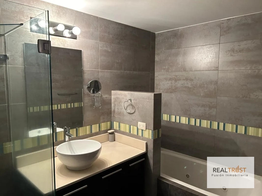 Apartamento amueblado en zona 14 - 13