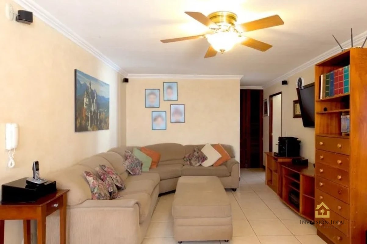 Vendo casa exclusiva en Condominio El Jardín de la Fuente  Zona 14 - 3