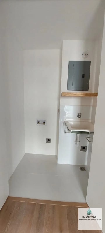 APARTAMENTO 3 DORMITORIOS CENTRICO ZONA 5 - 2
