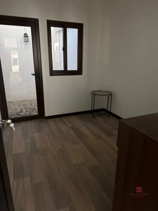 Acogedora Casa en venta Barrios Coloniales - 2