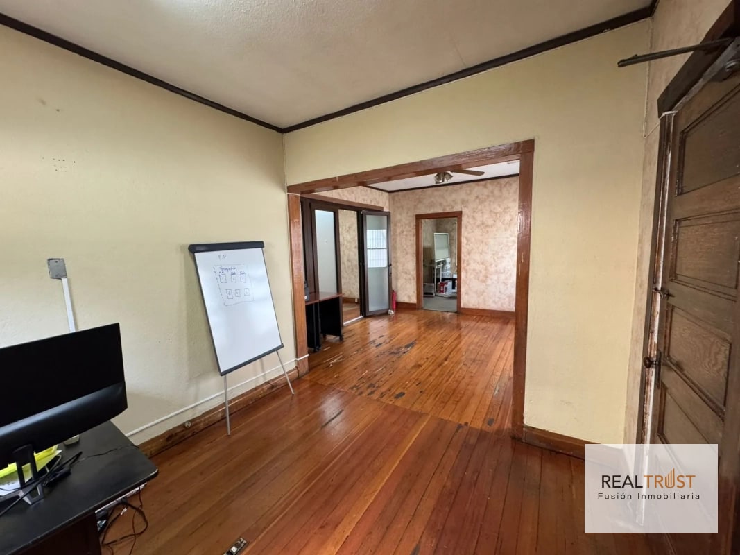 Casa para oficinas en zona 13 a pocos pasos de las Américas - 14