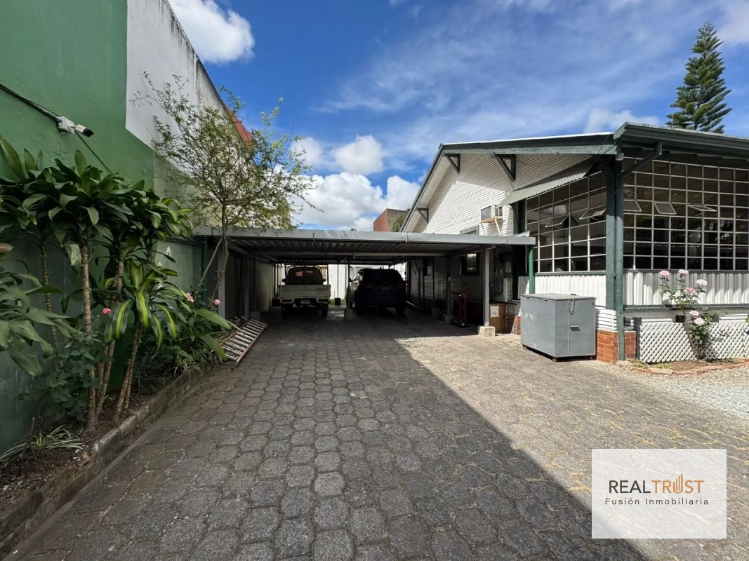 Casa para oficinas en zona 13 a pocos pasos de las Américas - 7