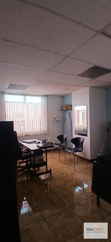 Se alquila Clínica Médica en Edificio las Américas zona 14 - 8