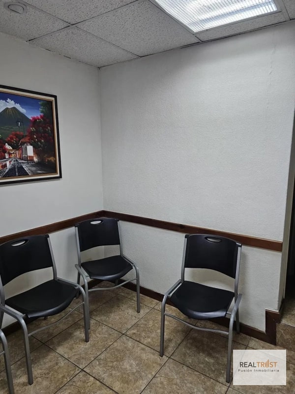 Se alquila Clínica Médica en Edificio las Américas zona 14 - 3