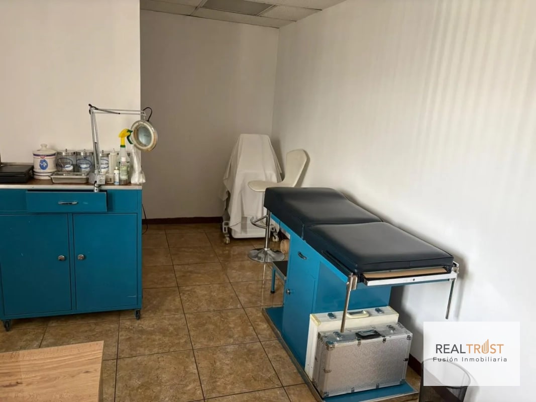 Se alquila Clínica Médica en Edificio las Américas zona 14 - 1
