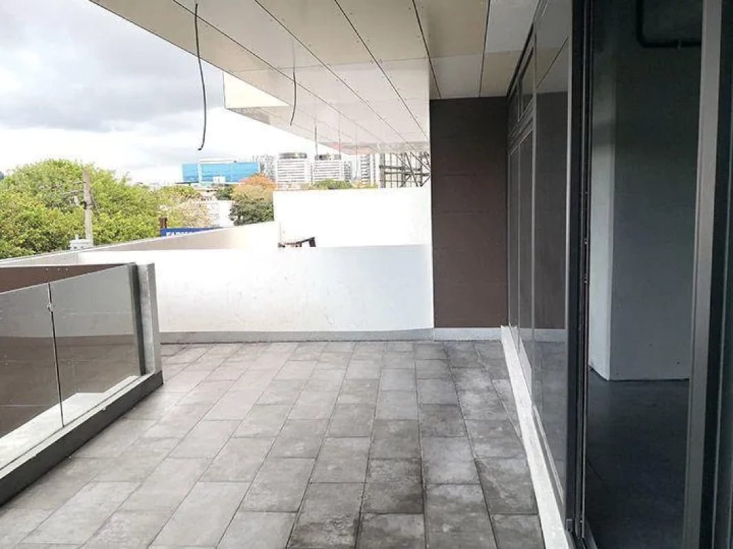Alquiler de Oficina en Ascend zona 9 — Oficina en Alquiler en Zona 9, Guatemala, Ciudad — foto 8 de 10