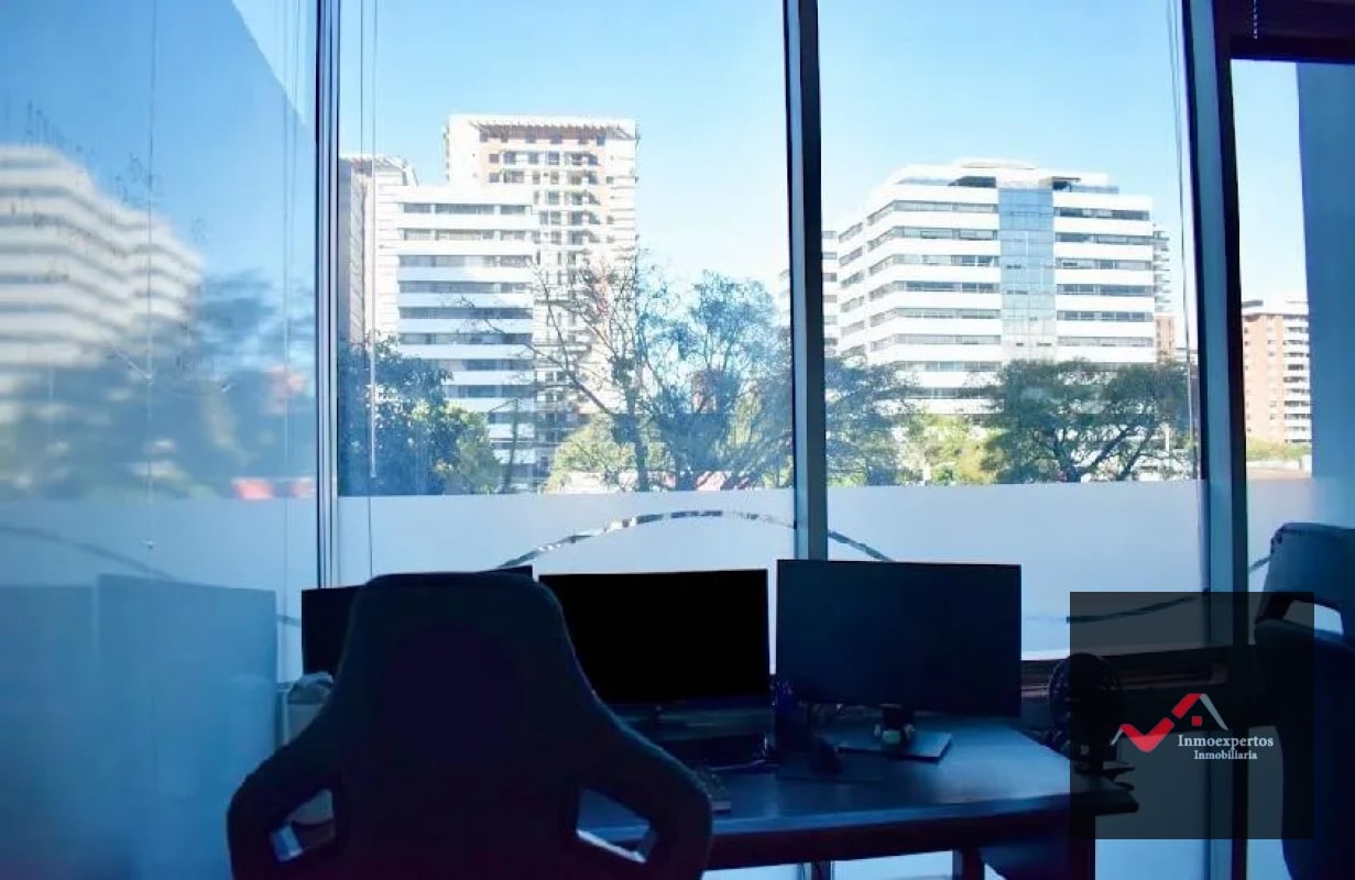 OFICINA EN RENTA ZONA 10 - 5