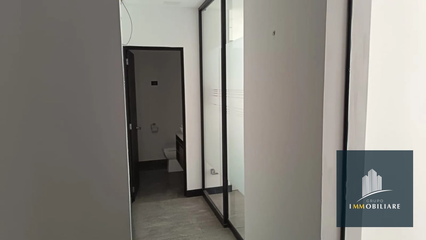 CLÍNICA MÉDICA EN ALQUILER RENOVATI ZONA 10 - 4