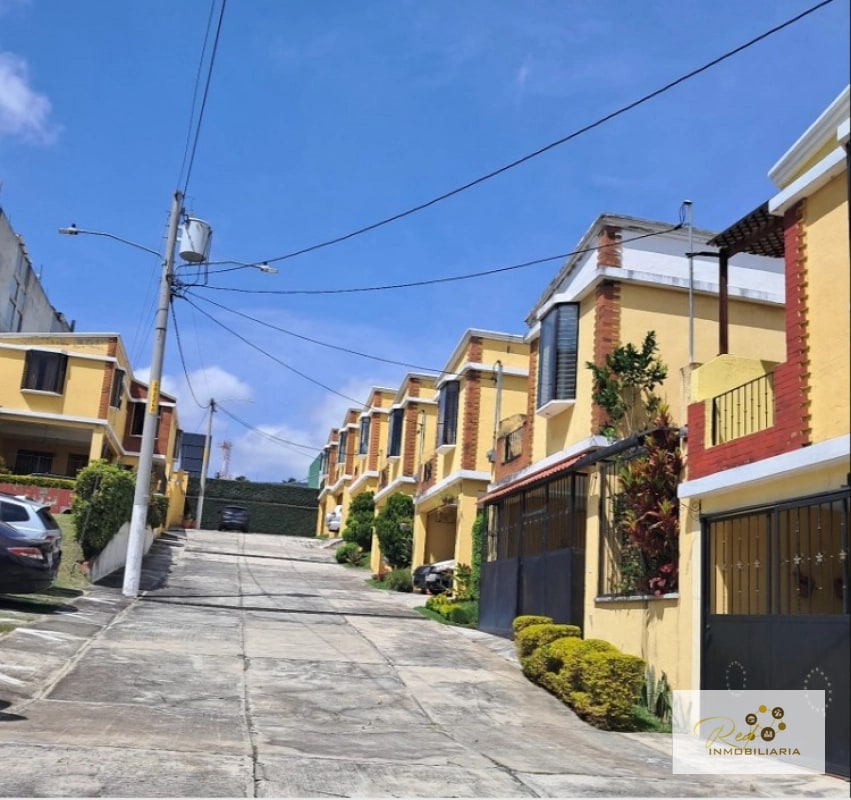 🏡 VENDO CASA EN CIUDAD SAN CRISTÓBAL 📍 Ubicada sobre el boulevard principal, dentro de condominio - 17