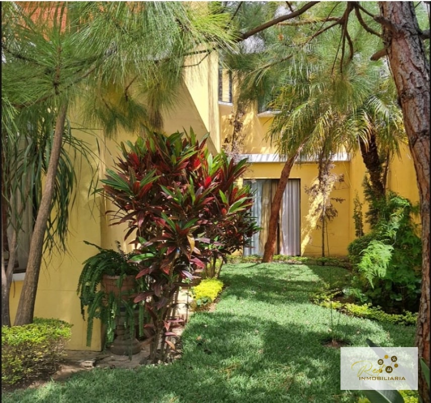 🏡 VENDO CASA EN CIUDAD SAN CRISTÓBAL 📍 Ubicada sobre el boulevard principal, dentro de condominio - 10