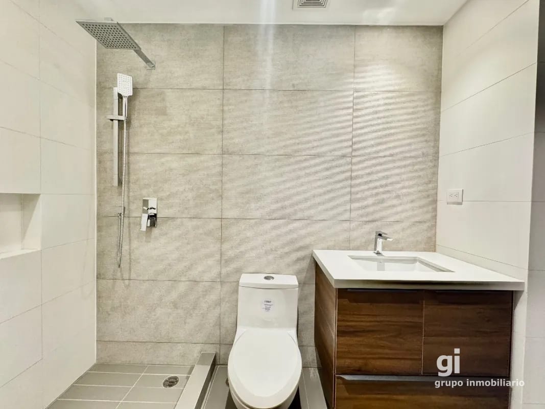 Apartamento de 3 dormitorios + cuarto de servicio en venta en zona 13 — Apartamento en Venta en Zona 13, Guatemala, Ciudad — foto 9 de 12