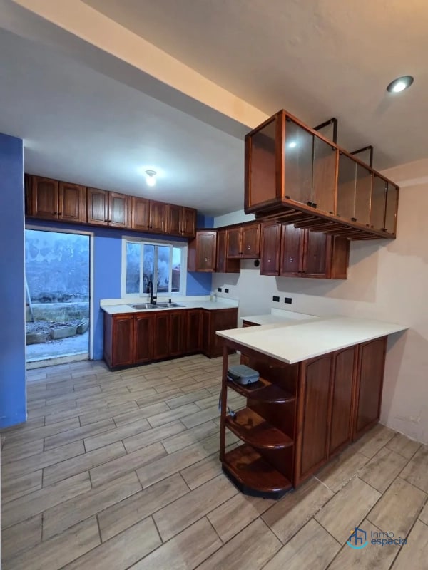 CASA EN VENTA, ZONA 8 DE MIXCO-SAN CRISTÓBAL 2, - 9