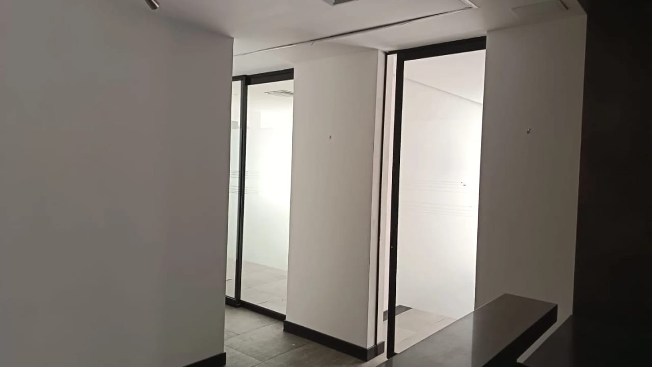 📍 CLÍNICA MÉDICA EN ALQUILER – 50 M² + AMUEBLADA | RENOVATI | ZONA 10 — Clínica en Alquiler en Renovati, Zona 10, Guatemala, Ciudad — foto 5 de 9