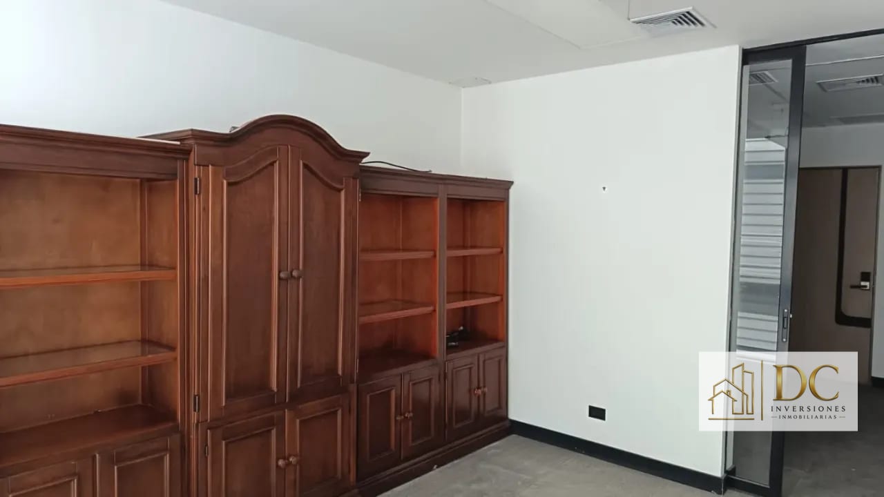 đ CLĂNICA MĂDICA EN ALQUILER â 50 M² + AMUEBLADA | RENOVATI | ZONA 10 â ClĂnica en Alquiler en Renovati, Zona 10, Guatemala, Ciudad â foto 3 de 9