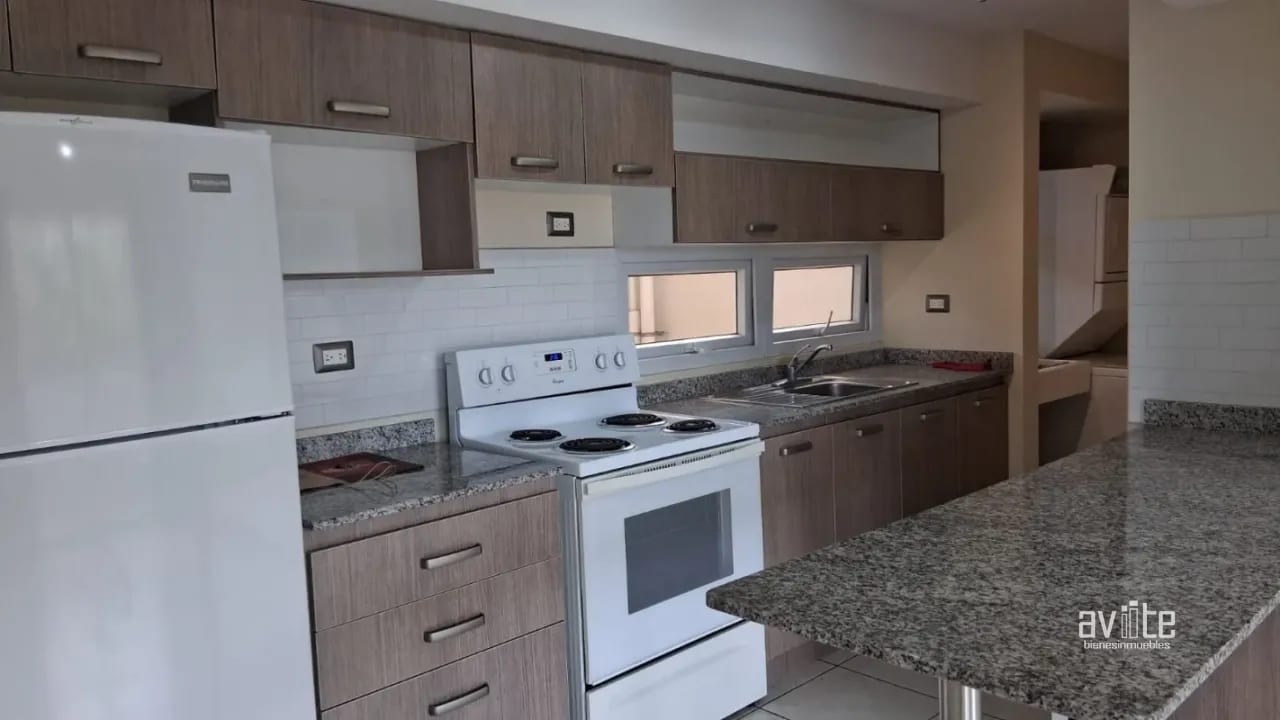 Condado Naranjo:   apartamento con linea blanca y 3 habitaciones en alquiler Q6,000 negociables — Apartamento en Alquiler en Condado Naranjo, Zona 4 Mixco, Guatemala, Ciudad — foto 5 de 8
